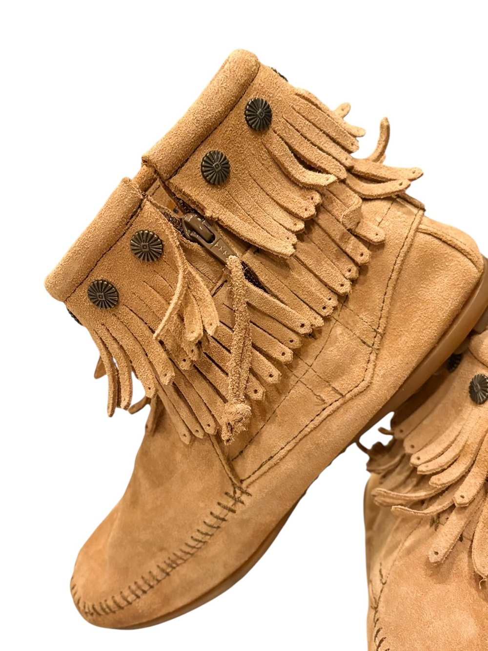 Minnetonka Tan Suede Moccasin Fringe Fall Cozy Short Boots Zip Closure sz 8.5 - Picture 4 of 15